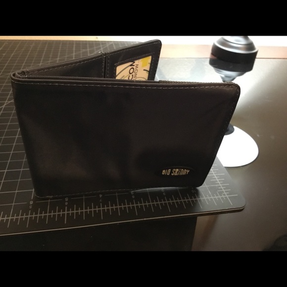 Big Skinny Multipocket wallet - Picture 2 of 3